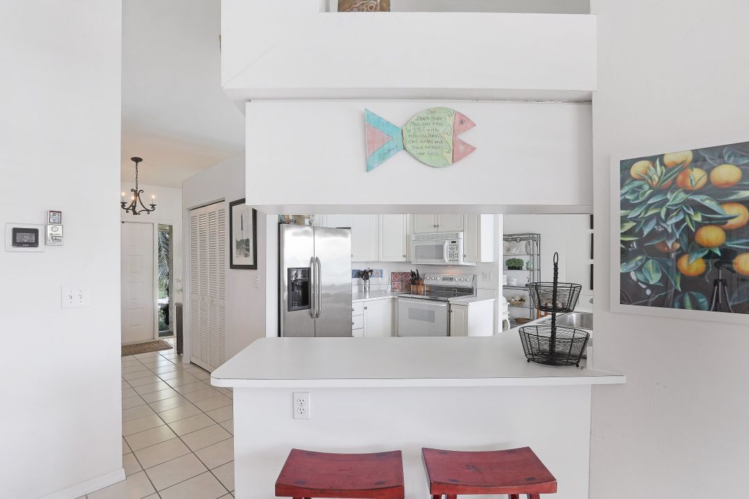 725 Plantation Ct, Marco Island, FL 34145