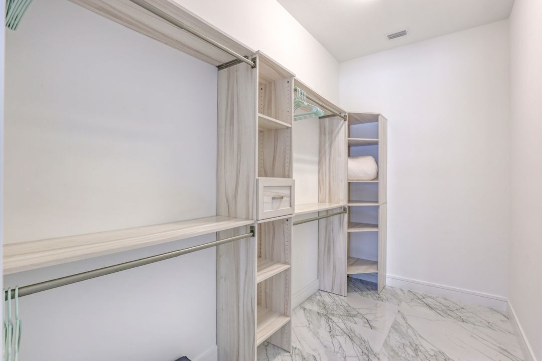 783 110th Ave N, Naples, FL 34108