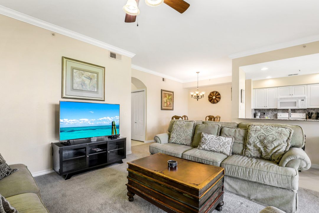 2710 Cypress Trace Cir #3011, Naples, FL 34119