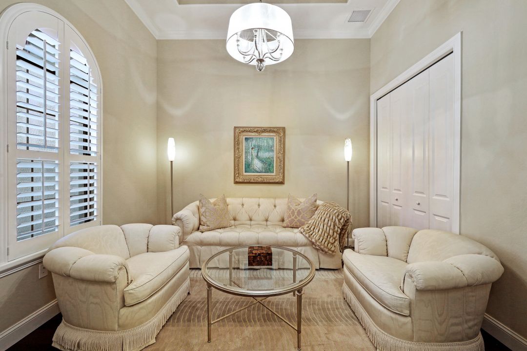 6344 Serano Way, Naples, FL 34113