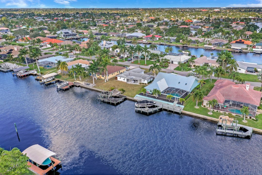 1932 SE 35th St, Cape Coral, FL 33904