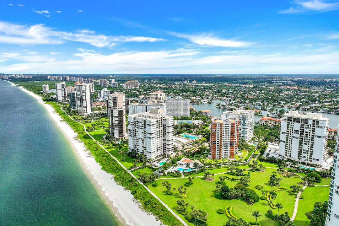 4255 Gulf Shore Blvd N #206, Naples, FL 34103