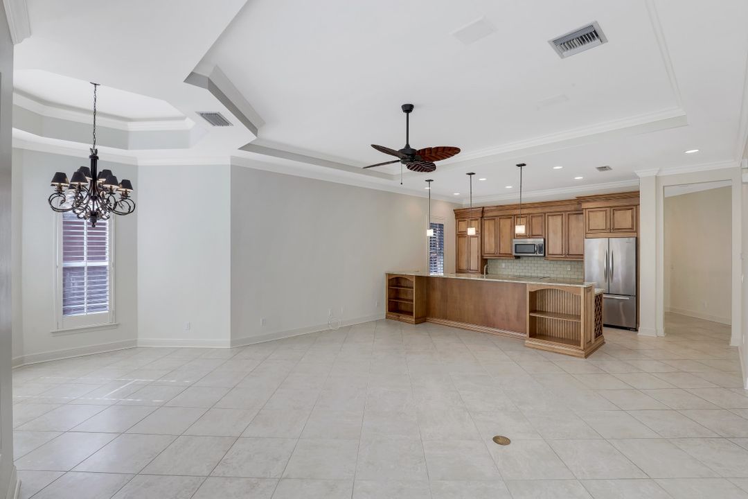 2362 Terra Verde Ln, Naples, FL 34105