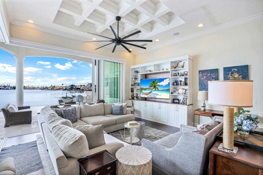 5930 Harborage Dr, Fort Myers, FL 33908