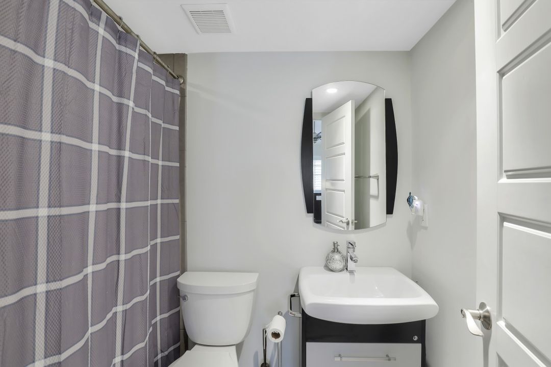 879 Meadowland Dr #O, Naples, FL 34108