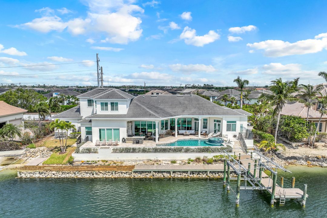 5930 Harborage Dr, Fort Myers, FL 33908