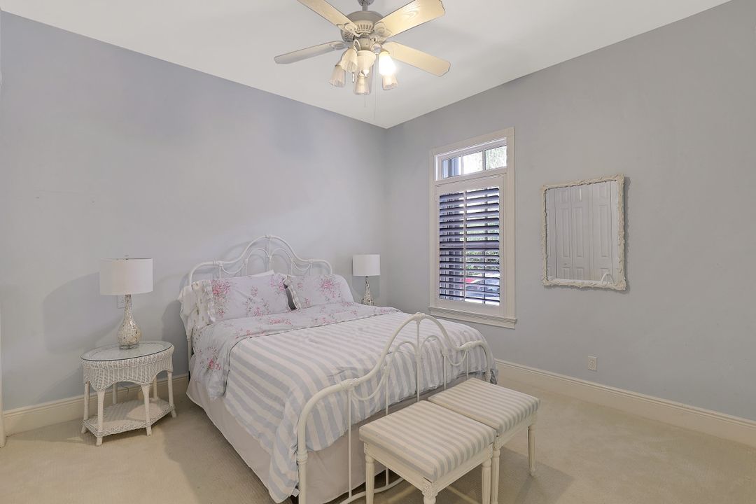 5760 Golden Oaks Ln, Naples, FL 34119