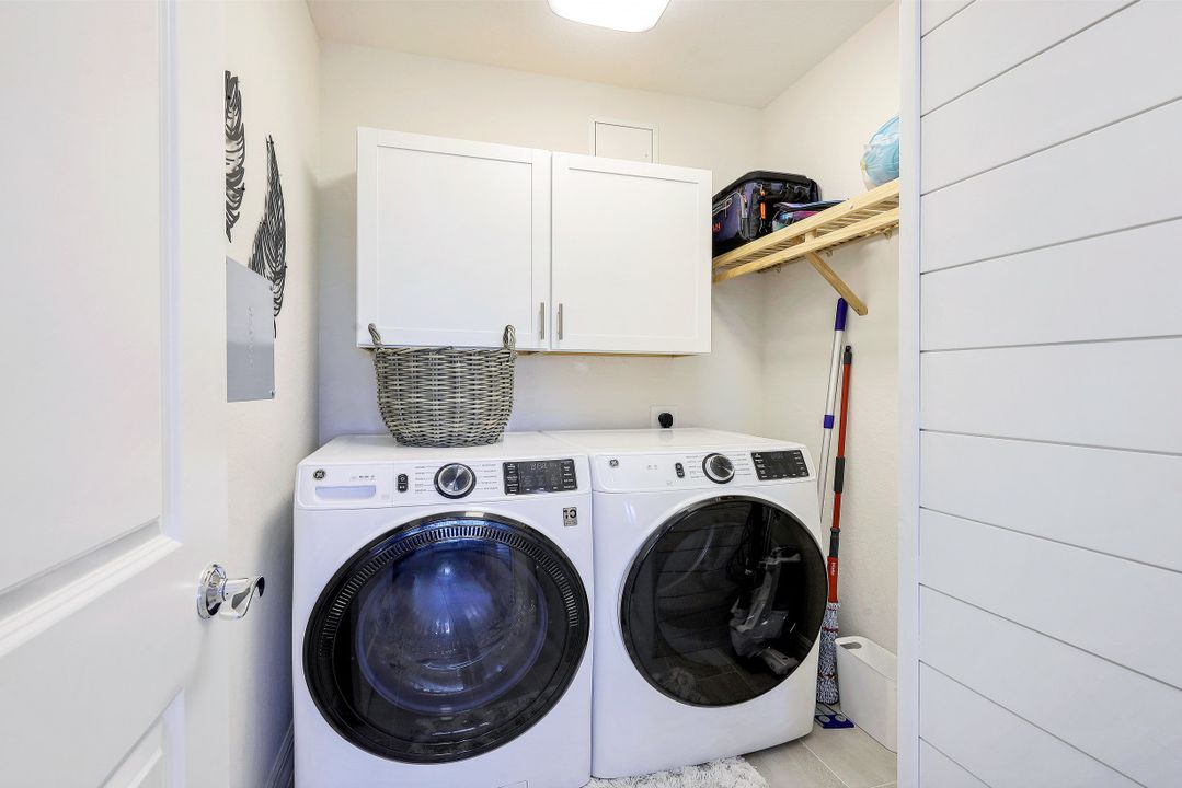 164 Indies Dr East #106, Naples, FL