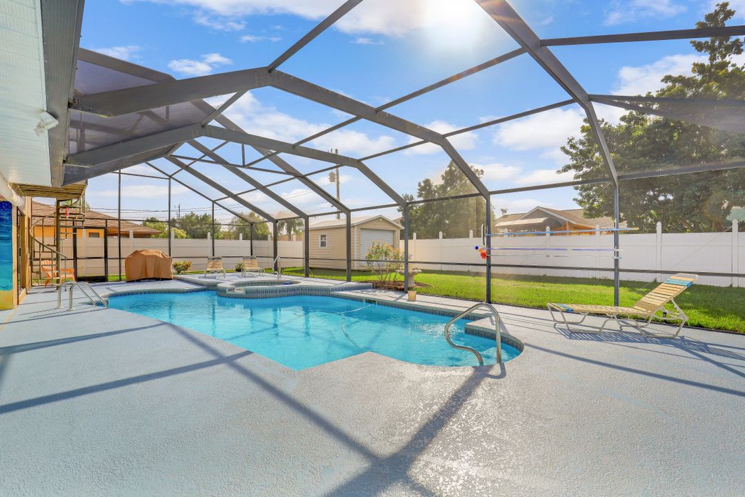 423 SW 39th St, Cape Coral, FL 33914