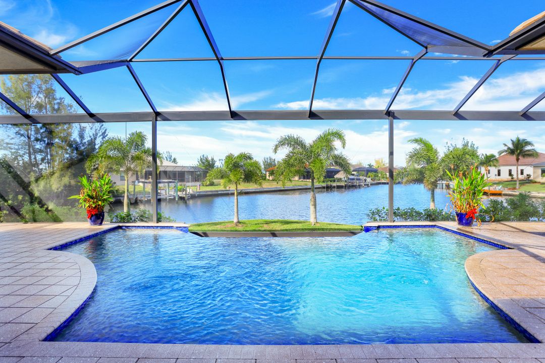 128 NW 39th Ave, Cape Coral, FL 33993