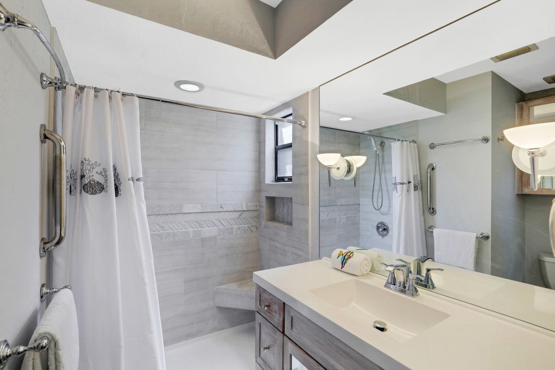 1269 Solana Rd #E-3, Naples, FL 34103