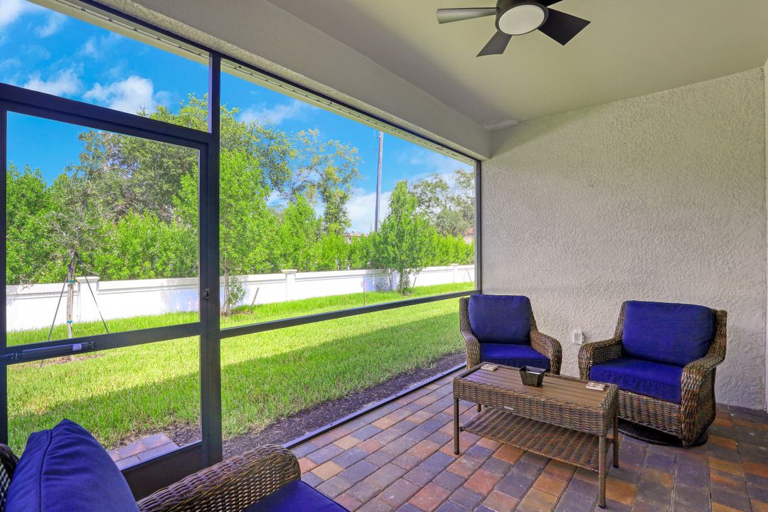 1077 Tranquil Brk Dr, Naples, FL 34114