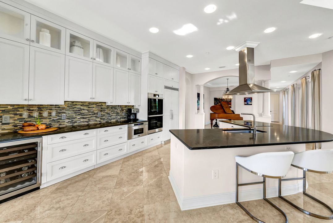 16653 Toscana Cir #701, Naples, FL 34110