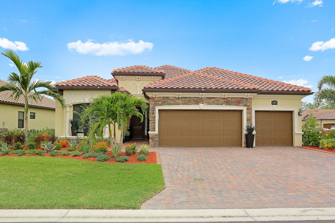 28004 Kerry Ct, Bonita Springs, FL 34135