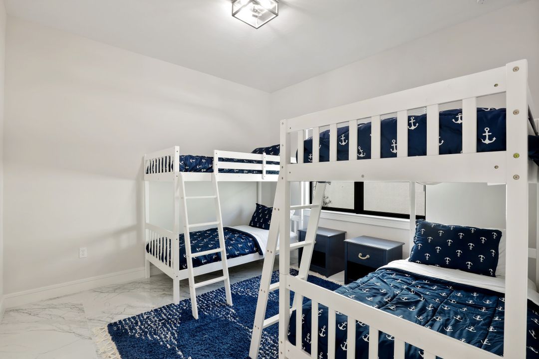 783 110th Ave N, Naples, FL 34108