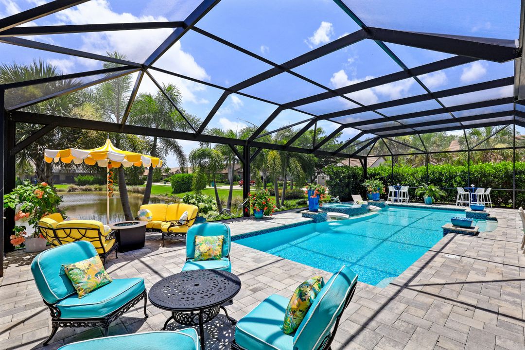 16284 Camden Lakes Cir, Naples, FL 34110