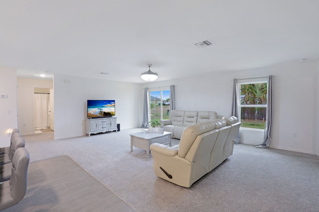 329 NE 13th Terrace, Cape Coral, FL 33909