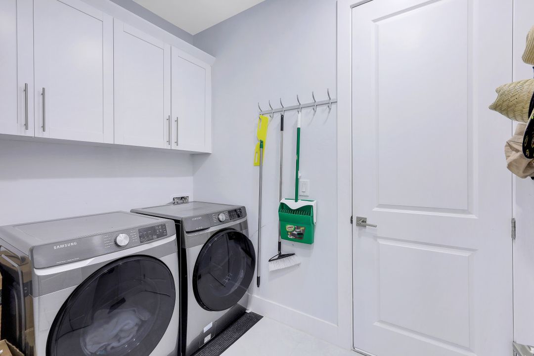 919 SW 34th St, Cape Coral, FL 33914