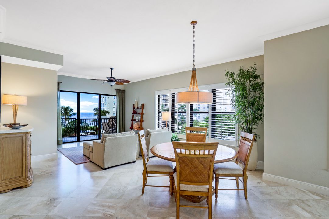 10620 Gulf Shore Dr #401, Naples, FL 34108