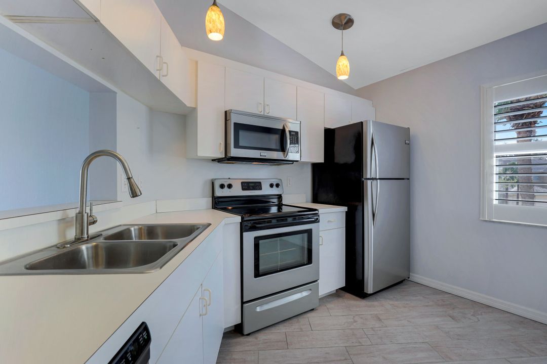 12065 Summergate Cir #202, Fort Myers, FL 33913