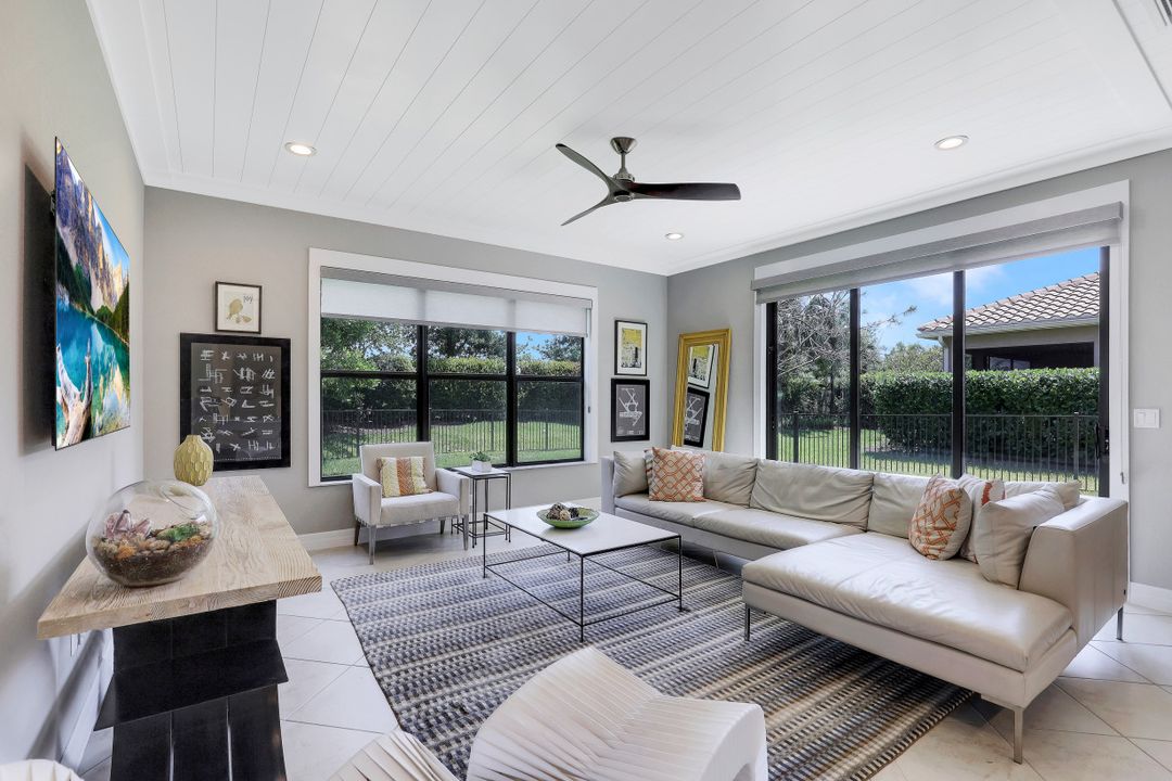 3054 Hudson Terrace, Naples, FL 34119