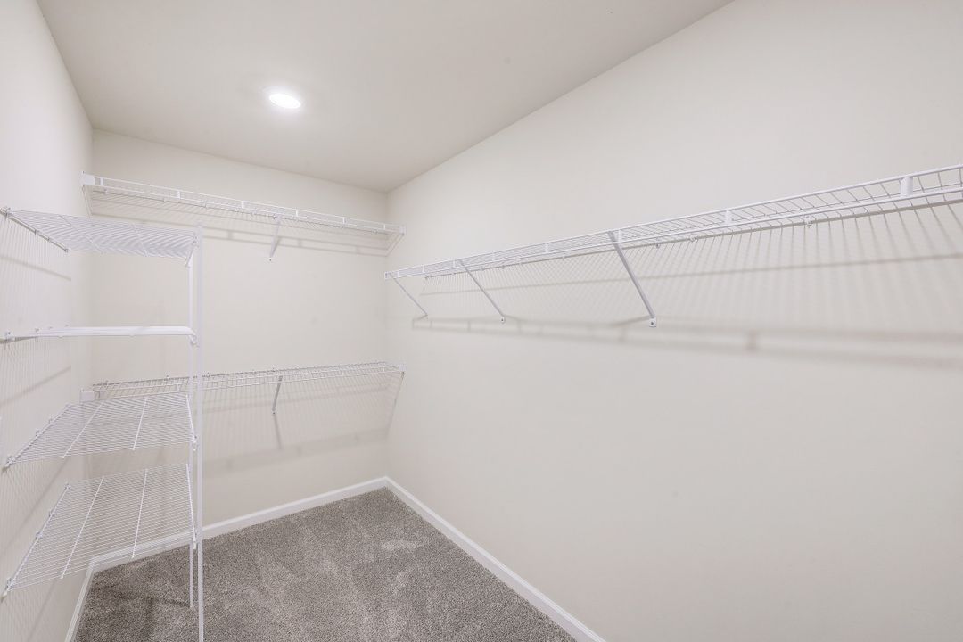 2236 Yellowfin Cir, Naples, FL 34114