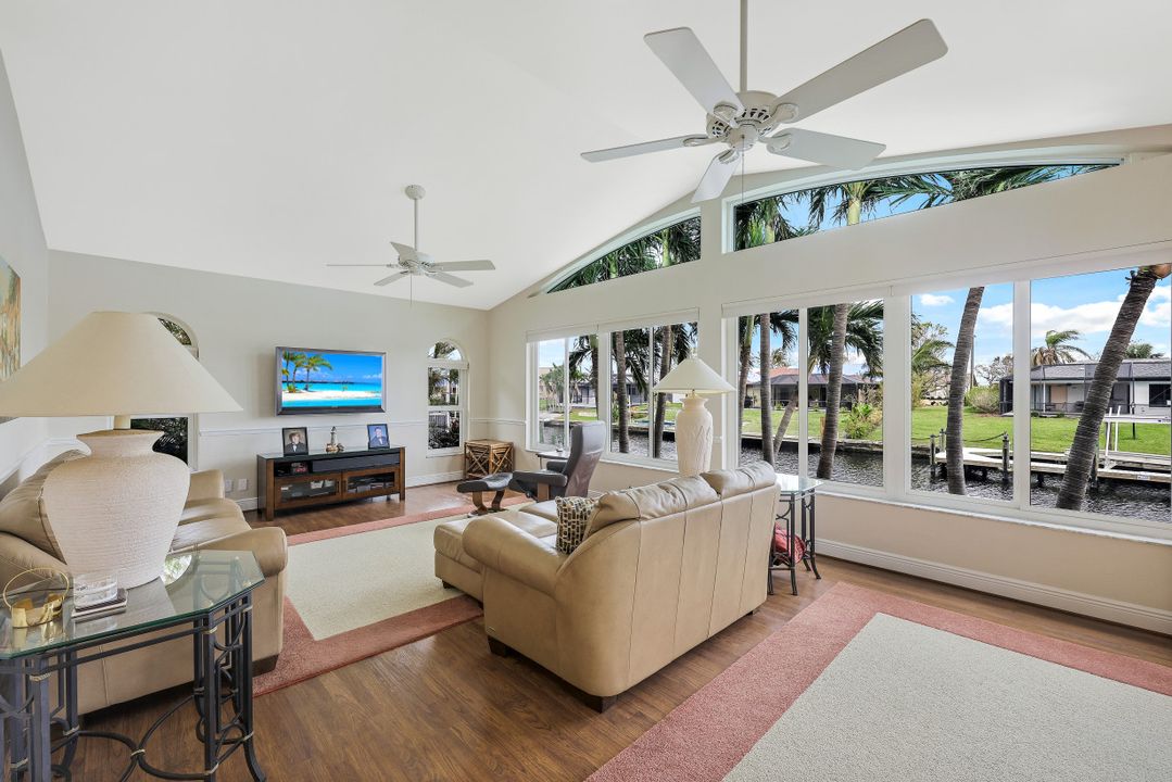 5023 SW 8th Pl, Cape Coral, FL 33914