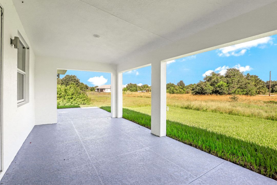 2900 51st St SW, Lehigh Acres, FL 33976