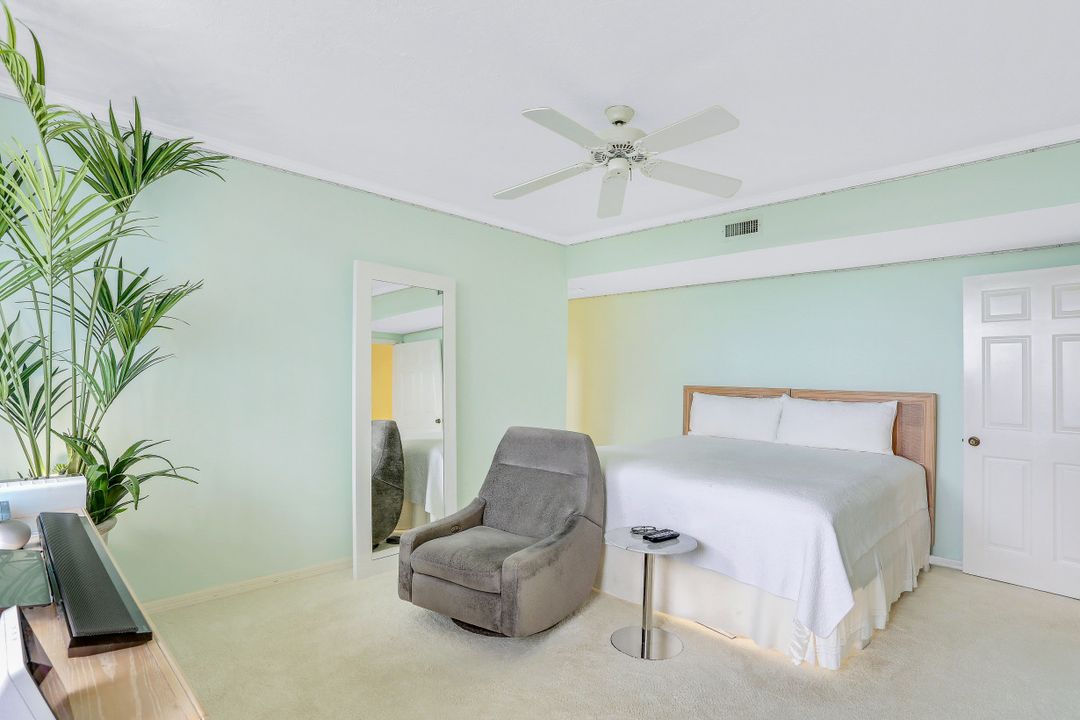 6075 Pelican Bay Blvd #506, Naples, FL 34108