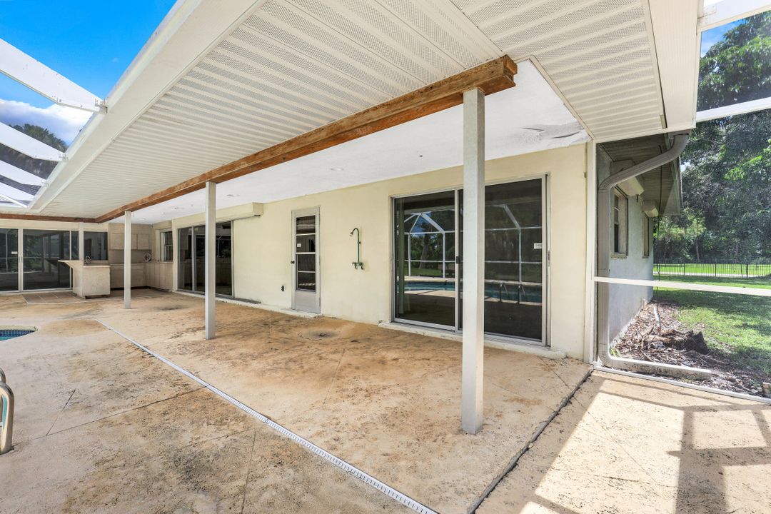 27126 Rue De Paix, Bonita Springs, FL 34135