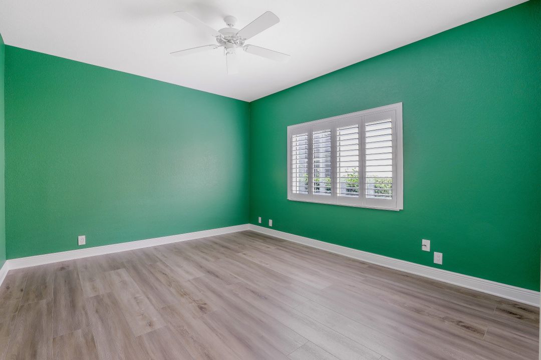 518 Wedgewood Way, Naples, FL 34119