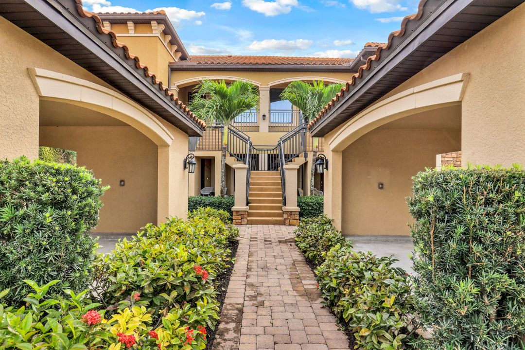9420 Benvenuto Ct #104, Naples, FL 34119