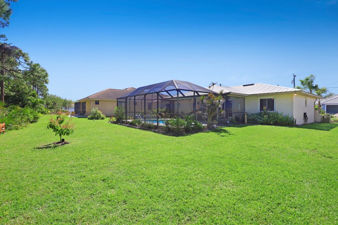 2207 SW 38th Terrace, Cape Coral, FL 33914