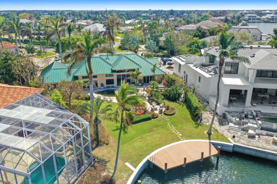 405 Neapolitan Way, Naples, FL 34103