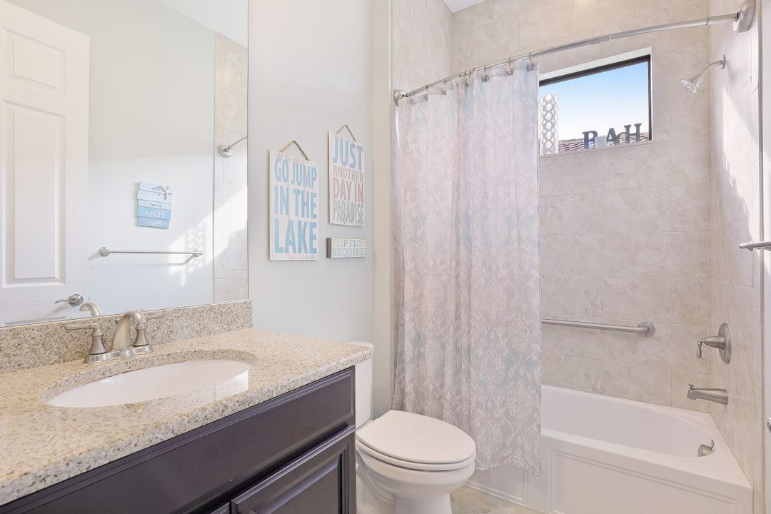 9367 Isla Bella Cir, Bonita Springs, FL 34135