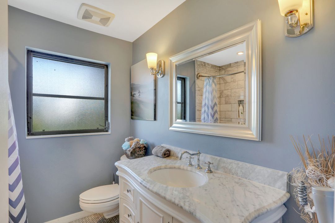 5811 SW 1st Pl, Cape Coral, FL 33914