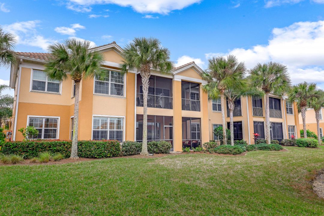 10390 Glastonbury Cir #102, Fort Myers, FL 33913