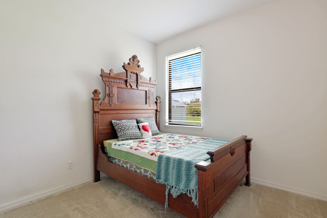 509 SW 28th St, Cape Coral, FL 33914
