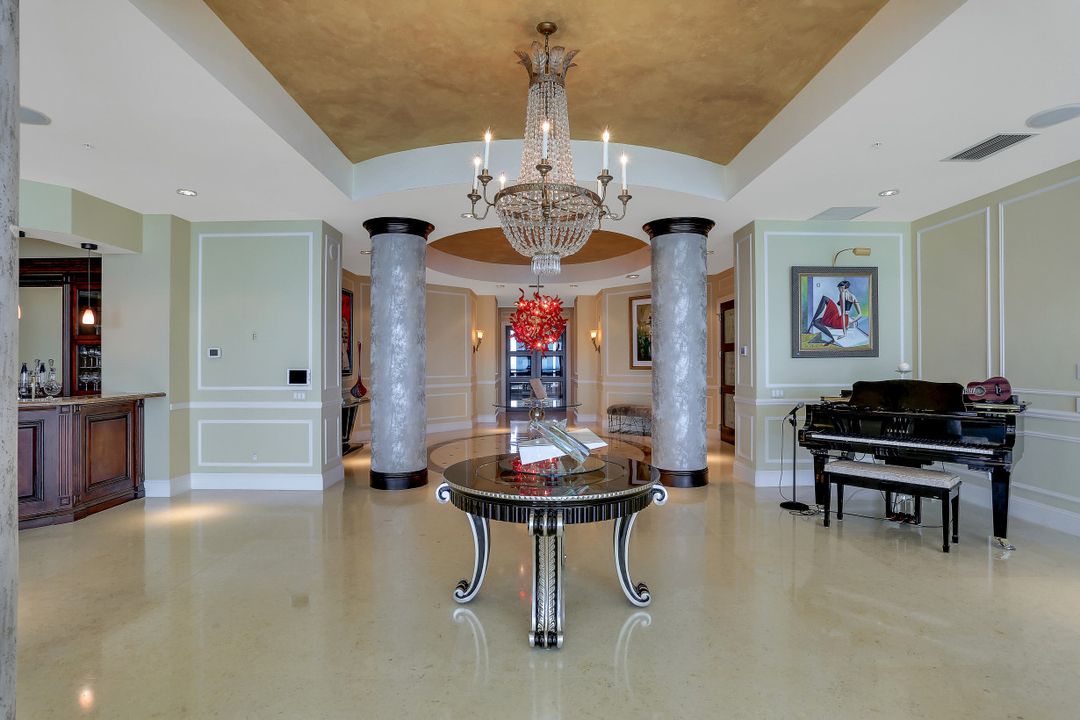 81 Seagate Dr #2001, Naples, FL 34103