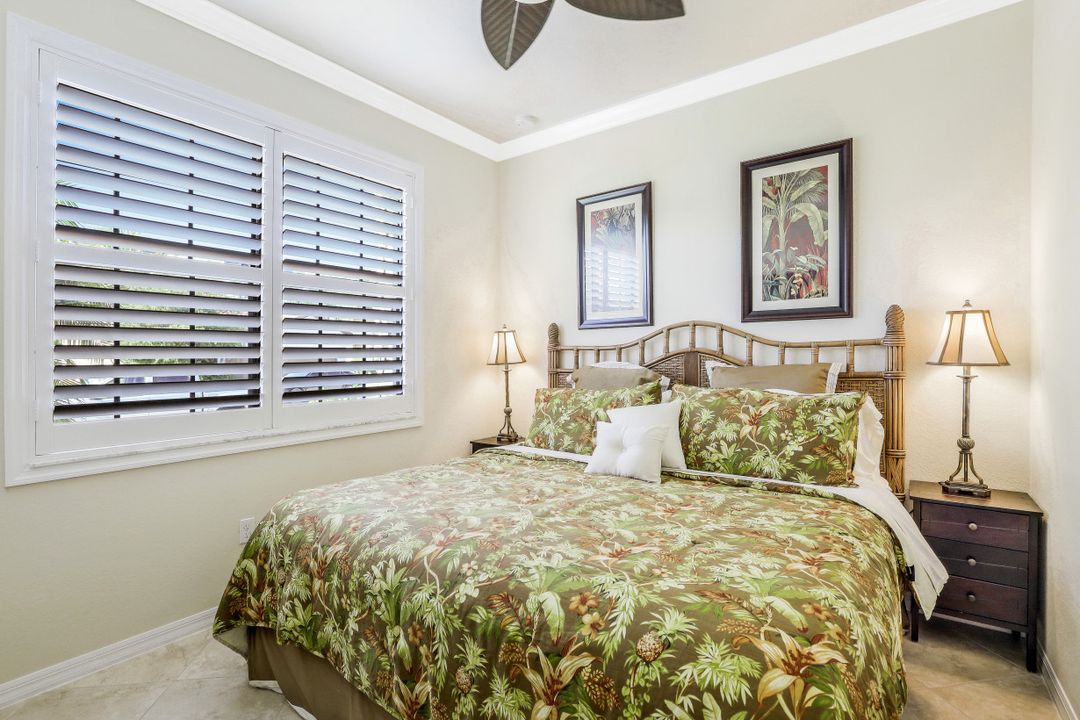 3830 Treasure Cove Cir, Naples, FL 34114