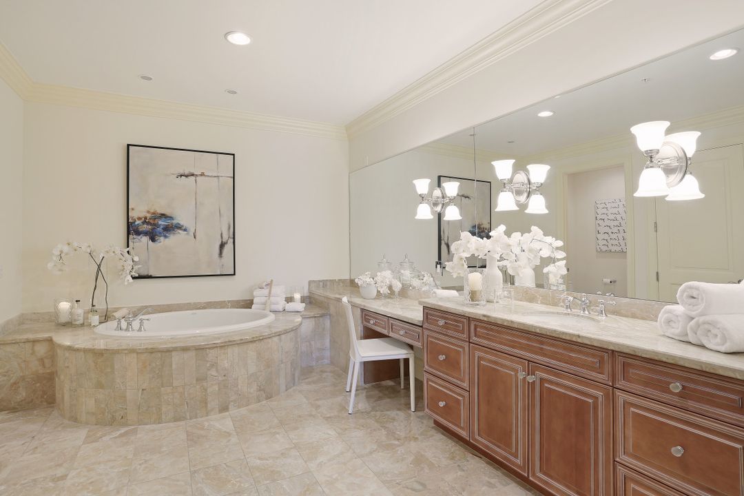 1400 Gulf Shore Blvd N #312, Naples, FL 34102