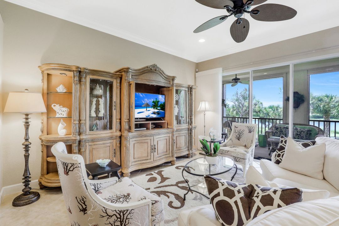 9201 Quartz Ln #202, Naples, FL 34120