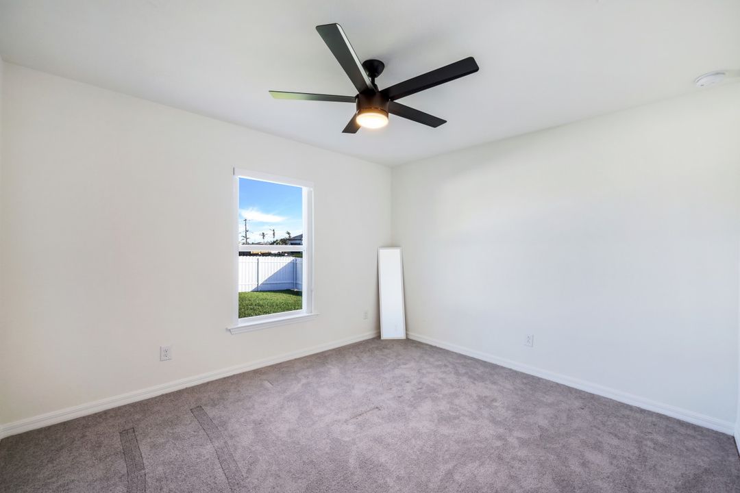 117 NW 27th Pl, Cape Coral, FL 33993