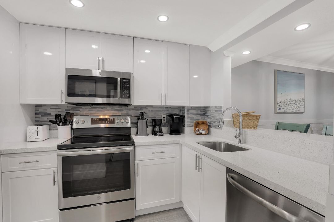 440 Seaview Ct #201, Marco Island, FL 34145