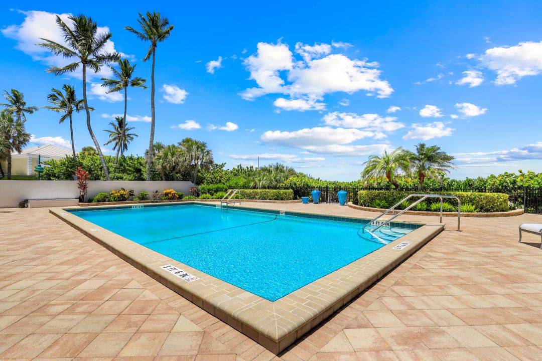 2701 Gulf Shore Blvd N, Villa #3, Naples, FL 34103