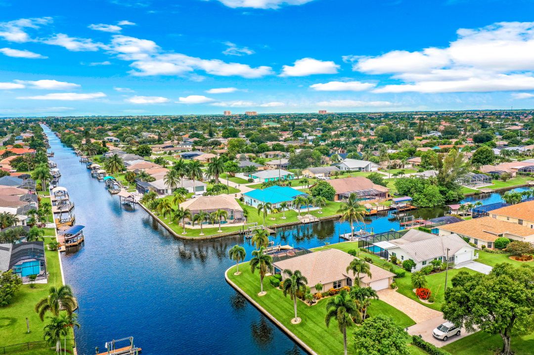 202 SW 37th Terrace, Cape Coral, FL 33914