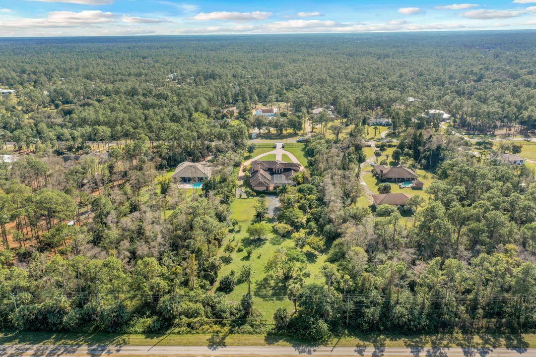 3645 7th Ave NW, Naples, FL 34120