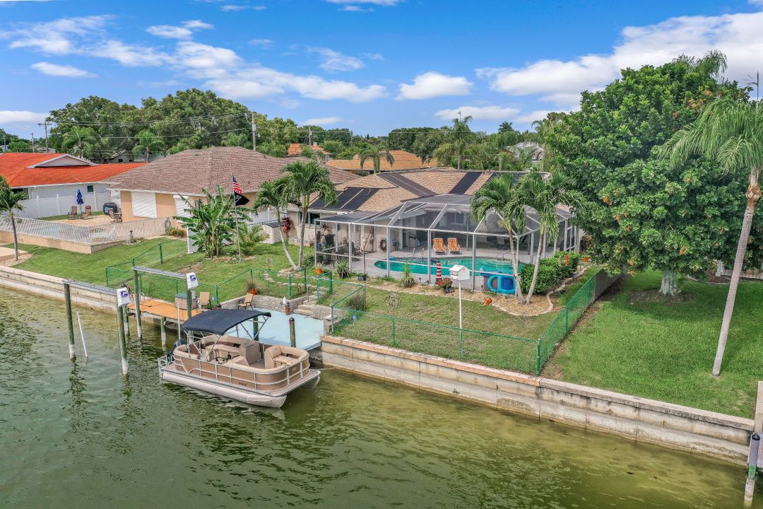 28 SE 12th Ave, Cape Coral, FL 33990