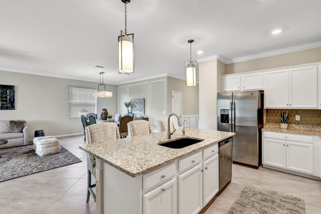 19801 Bittersweet Ln, Estero, FL 33928