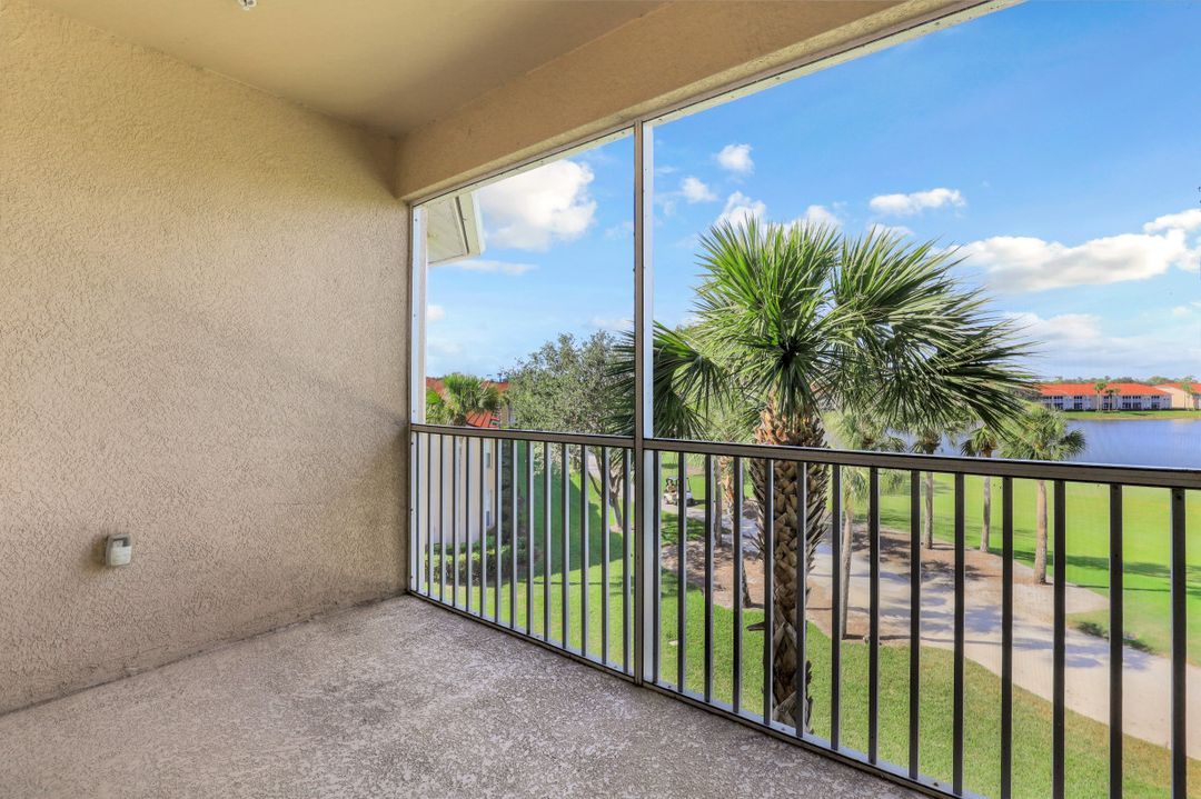 2750 Cypress Trace Cir  #2631, Naples, FL 34119